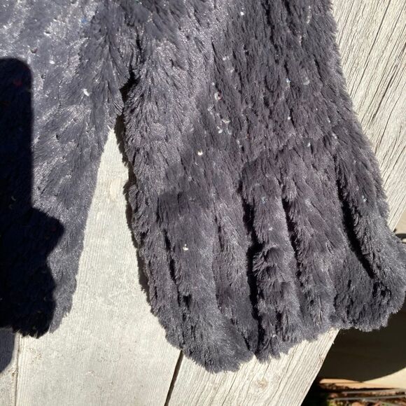 Sequined Cropped Jacket with Bell Sleeve - Picture 6 of 7